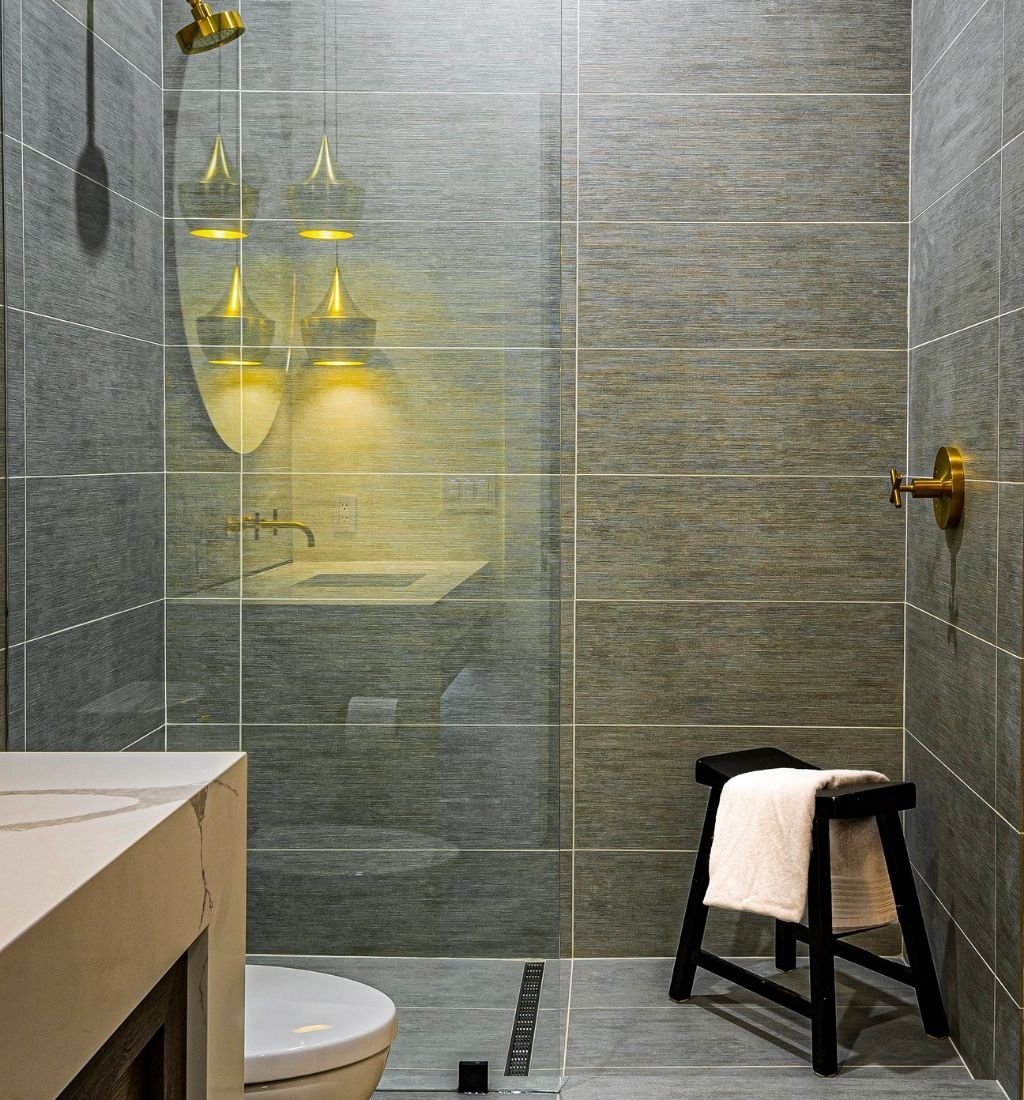 bathroom fitters W1J 6QF